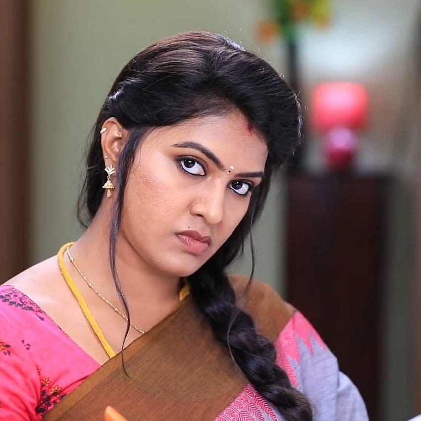 Tamilska serialowa aktorka Rachita Mahalakshmi Saree Tapeta na telefon HD