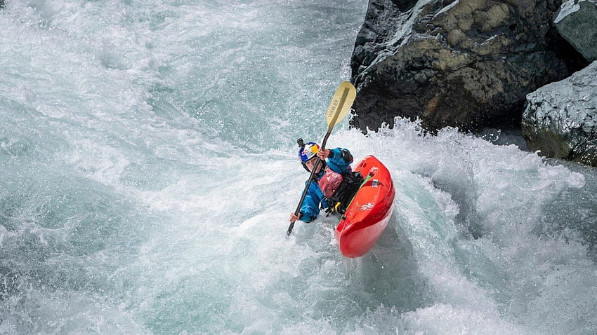 Nouria Newman: A Kayaker's Lessons on Being Prepared, Extreme Kayaking 高画質の壁紙