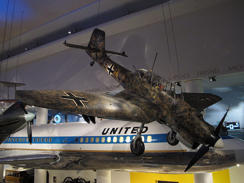 Junkers Ju 87 Stuka Dive Bomber HD wallpaper