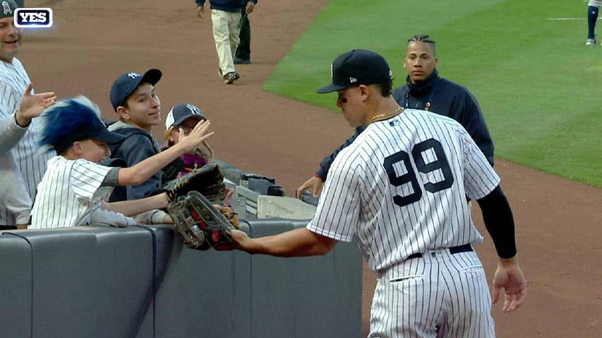 Yankees' Aaron Judge credits mom for success HD wallpaper