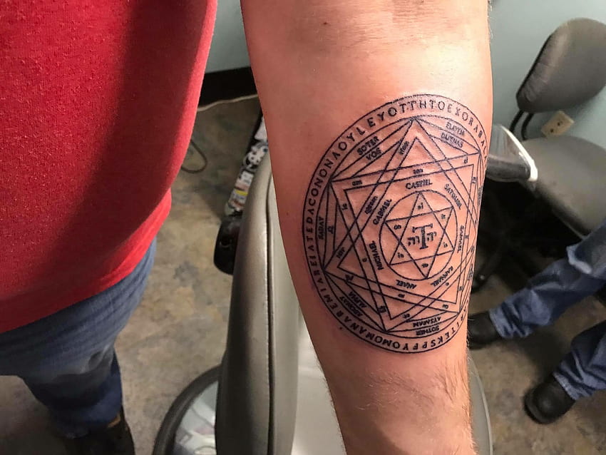 My first tattoo, Key of Solomon, by Joey Caskey at Bad Buddha in Ashland Kentucky : r/tattoos HD wallpaper