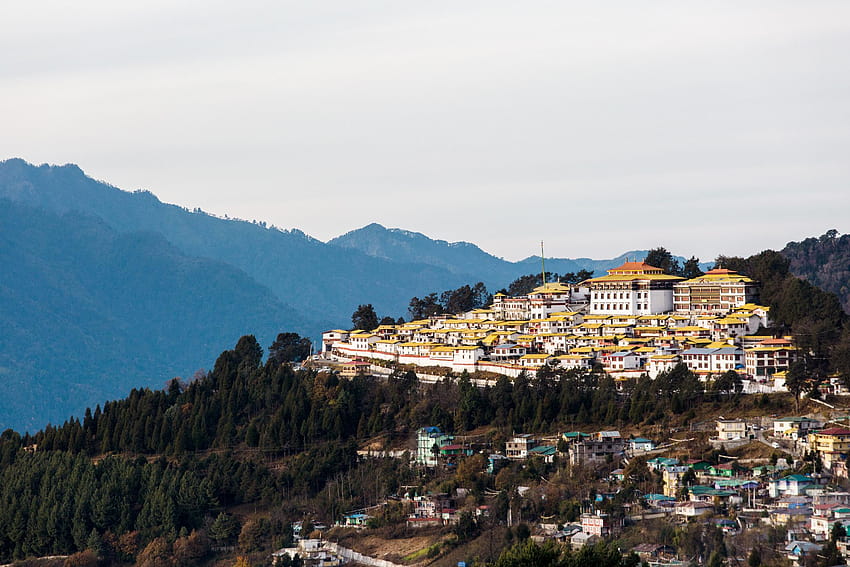 Tawang: Mnisi, klasztory i potężne góry w Arunachal Pradesh Tapeta HD