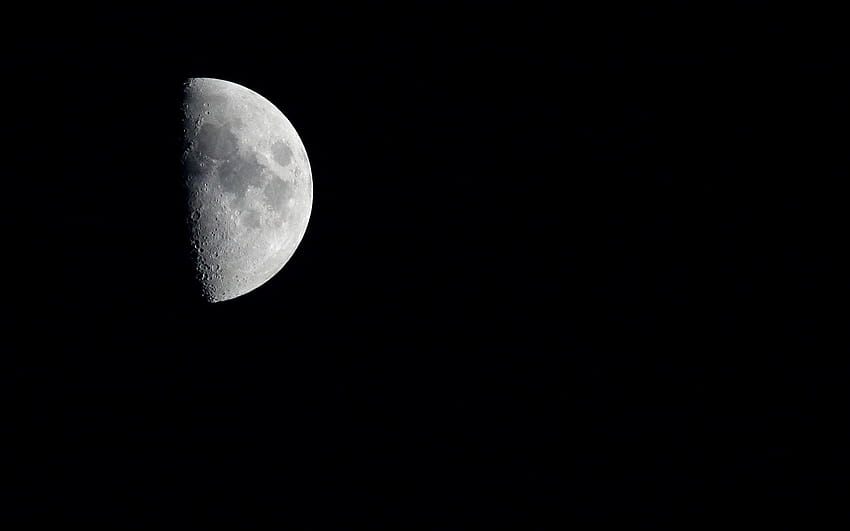 Half Moon, waning gibbous moon HD wallpaper