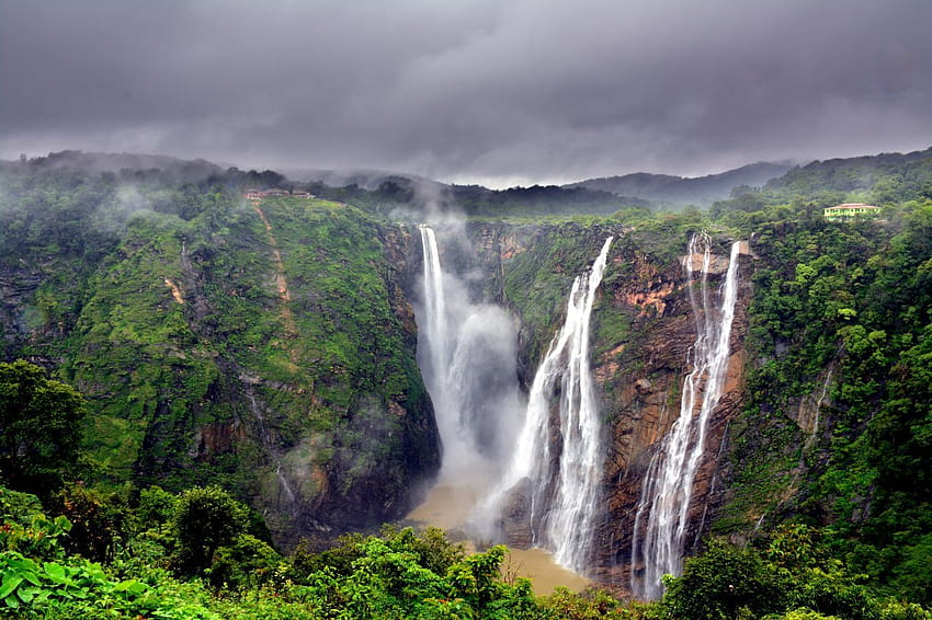 インド、カルナータカ州の息をのむような滝 :, ジョギング フォールズ 高画質の壁紙