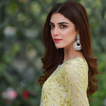 Shabnam at Lux Style Awards 2019: Saba Qamar Almost Cried After Meeting ...