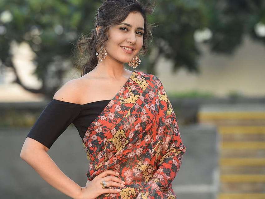 Smiling Rashi Khanna Saree Hot Stills HD wallpaper