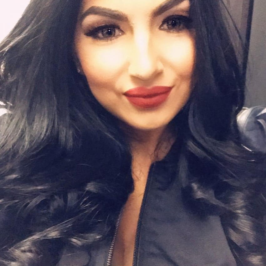 25 Stunning Billie Kay Instagram Hd Phone Wallpaper Pxfuel 