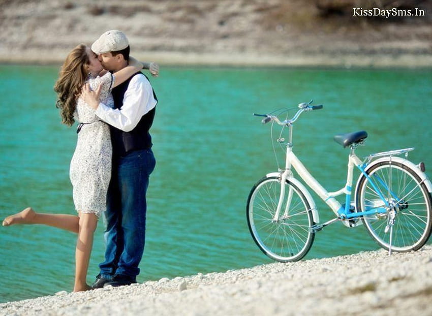 Happy Kiss Day 2016 Wishes Msg Sms pics For Whatsapp, kissing 2016 HD wallpaper
