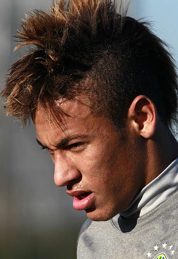 Neymar JR honours Batman in his new hair cut customised with his icon