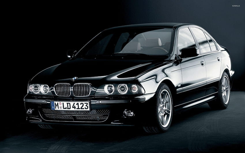 Siyah BMW 5 Serisi önden görünüm HD duvar kağıdı