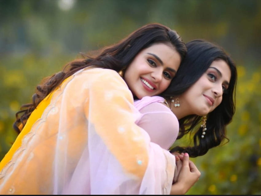 Udaariyaan's reel life sisters Tejo aka Priyanka Choudhary and Jasmine aka Isha Malviya share a strong bond in real life HD wallpaper