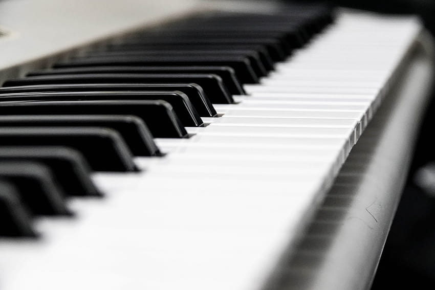 Was ist der beste Bodenbelag unter einem Klavier?, Klavierfliesen HD-Hintergrundbild