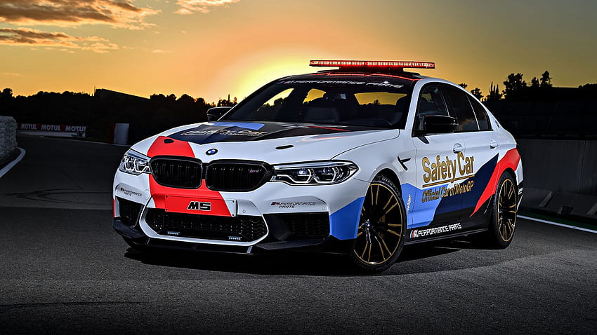 BMW Tuning 2018 M5 MotoGP Safety Car 白い車 2560x1440、motul 高画質の壁紙