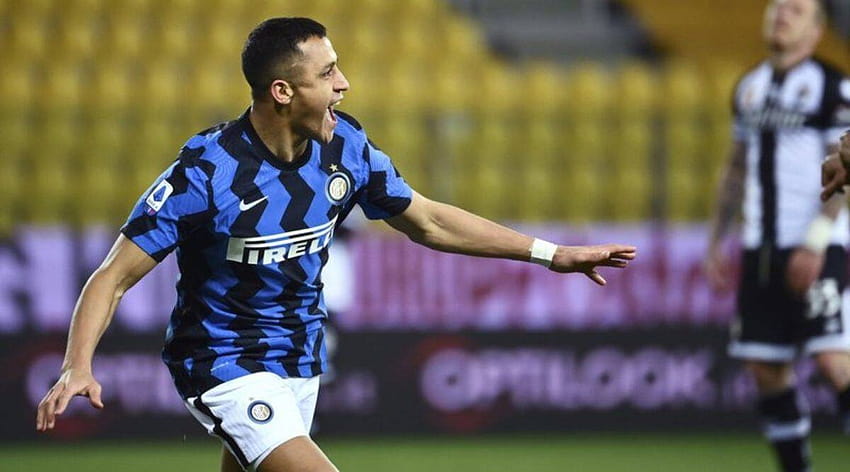 Alexis Sanchez mencetak dua gol saat Inter Milan mengalahkan Parma untuk unggul enam poin di puncak, juara seri a inter milan 2021 Wallpaper HD