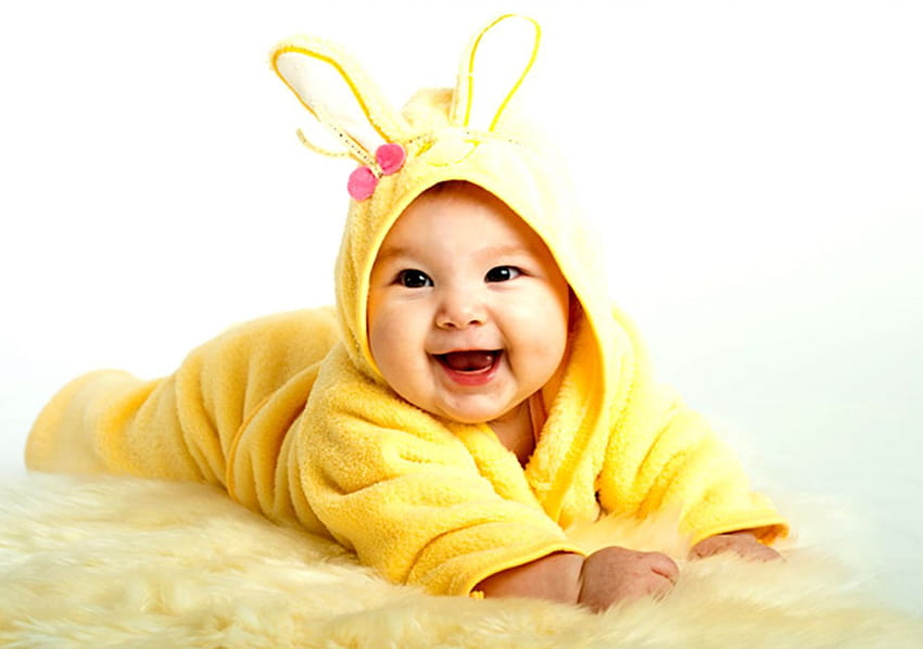 Сладка бебешка усмивка HD тапет