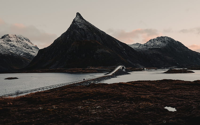 1920x1200 Norwegia, Pegunungan, Lofoten, Fjord, Indah, Cuaca Gelap untuk MacBook Pro 17 inci Wallpaper HD