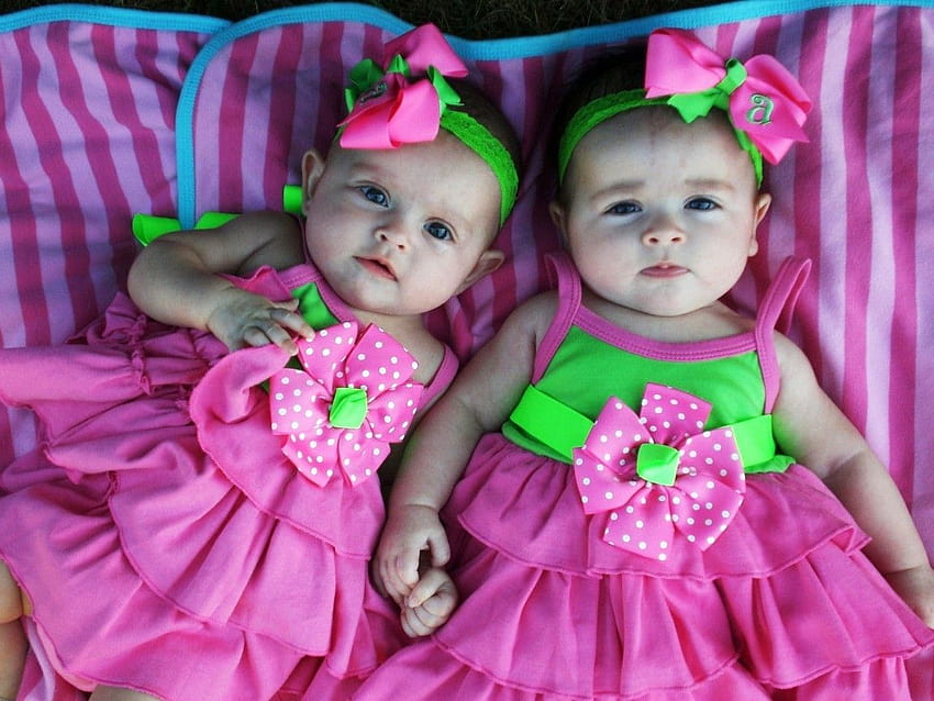 Bebê gêmeos fofos, meninas gêmeas papel de parede HD