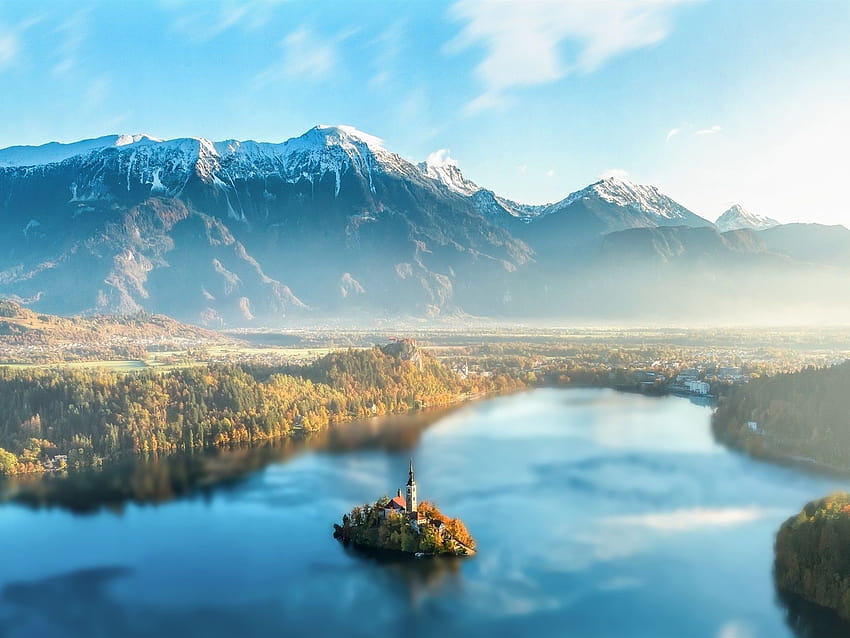 Beautiful Slovenia, Lake Bled, morning, haze, mountains, island 1920x1440 , morning haze HD wallpaper