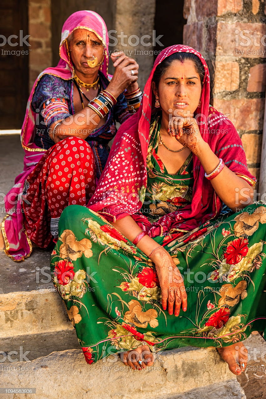 ✓ Mulher indiana com sua filha, vila de Bishnoi Stock Papel de parede de celular HD