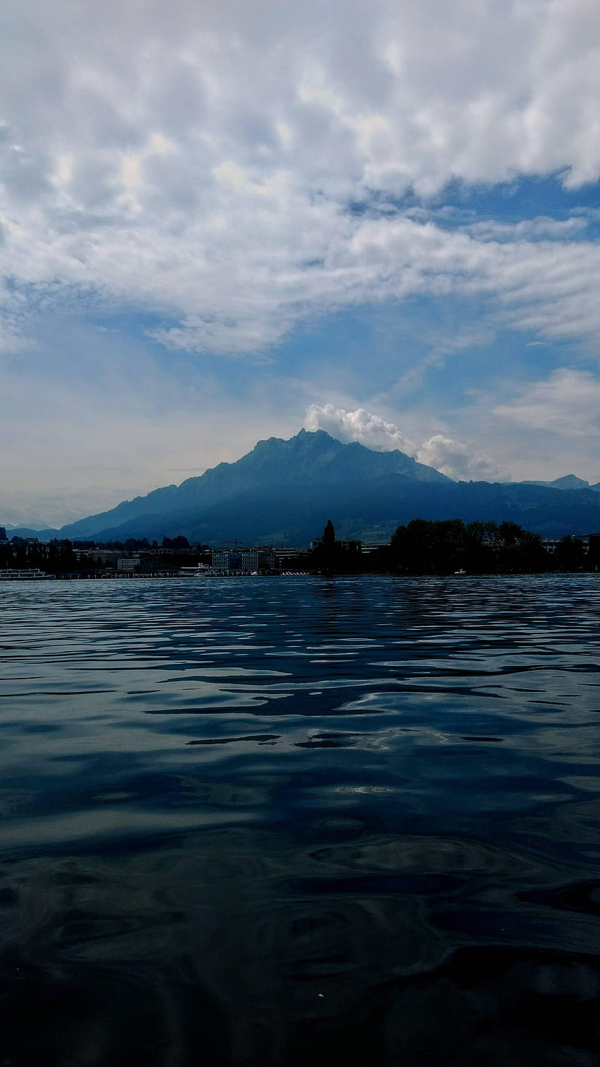 ทะเลสาบลูเซิร์น สวิตเซอร์แลนด์ สำหรับมือถือ [OC][2592x4608 วอลล์เปเปอร์โทรศัพท์ HD