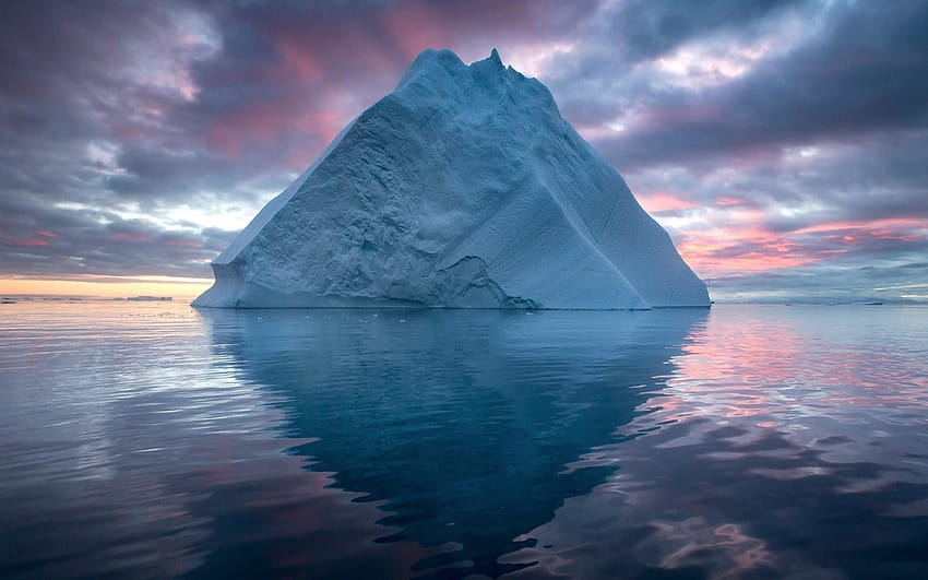 2880x1800 Iceberg, océano, nubes oscuras, ártico fondo de pantalla