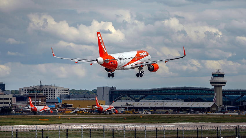 EasyJet operating 10% capacity but eyes chances to pounce HD wallpaper