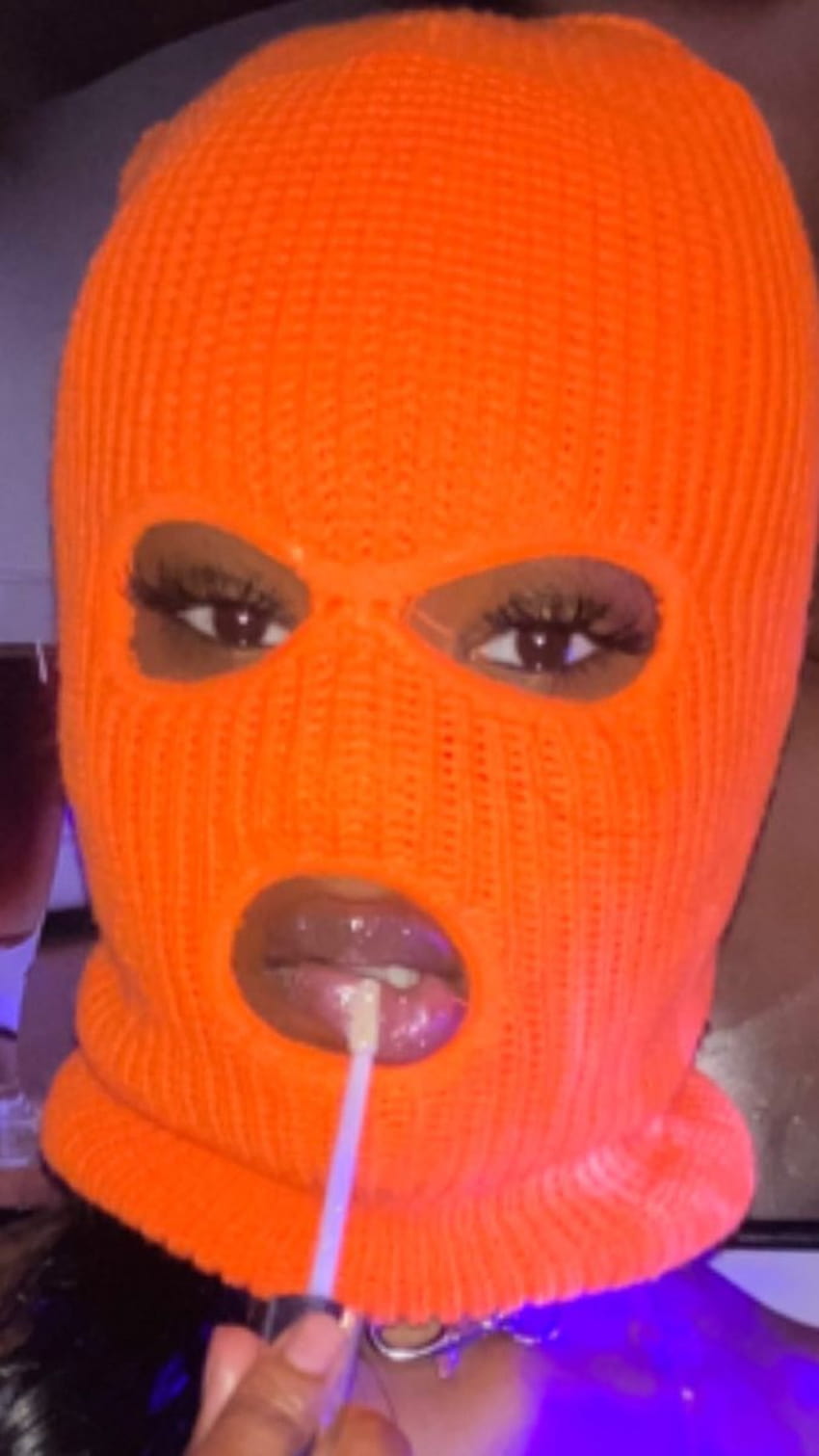 Ig: chynagodiva_, момиче оранжева ски маска HD тапет за телефон