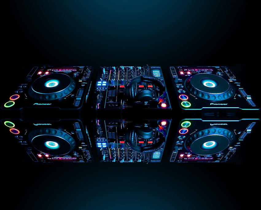 Digital dj tun table on stage in night club.CD player edited with 3d stereo  effect.Retro anaglyph filter and professional disc jockey turntables in mu  Stock Photo - Alamy
