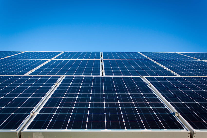 Panele słonecznego podgrzewacza wody · Stock, energia słoneczna Tapeta HD