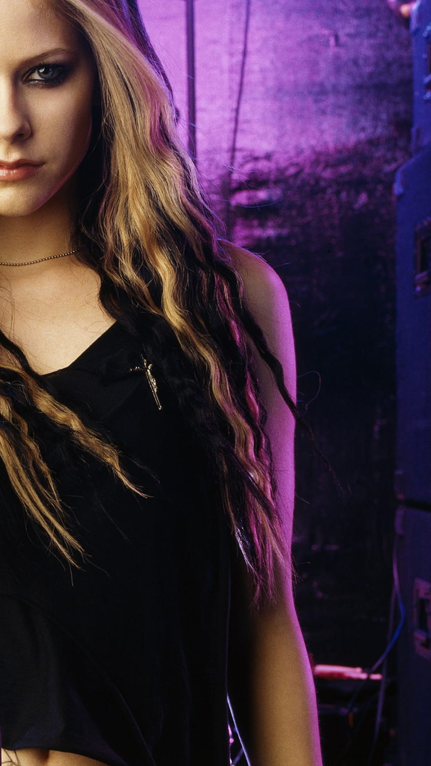 1080x1920 Avril Lavigne, Singer, Blonde, Microphone, avril lavigne iphone HD phone wallpaper