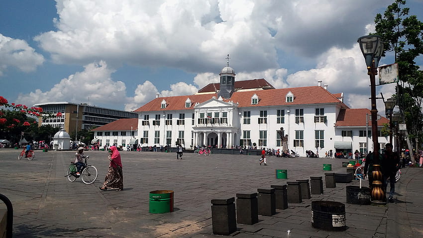 Datei:Das Stadhuis der Altstadt von Jakarta, in Nord-Jakarta.jpg, kota tua HD-Hintergrundbild