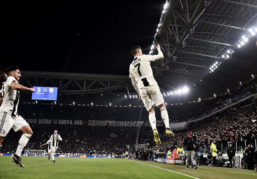 Cristiano Ronaldo wartet auf die Entscheidung der UEFA über die „Cojones“-Feier, die Ronaldo-Feier HD-Hintergrundbild