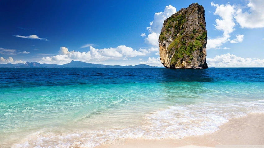Тропическо синьо море, чисто небе, бял пясъчен плаж, тема за изглед, плаж със синьо море HD тапет
