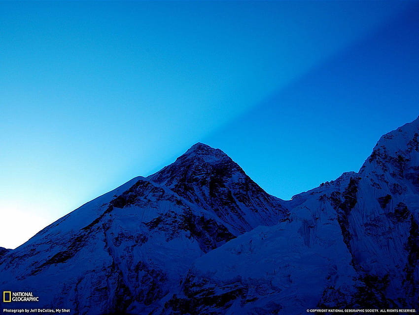 Sunrise Over Mount Everest , mount everest screensaver HD wallpaper