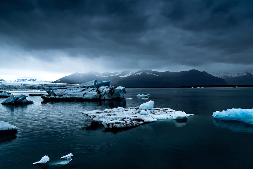 2736x1824 Iceland, Iceberg, Dark Clouds HD wallpaper