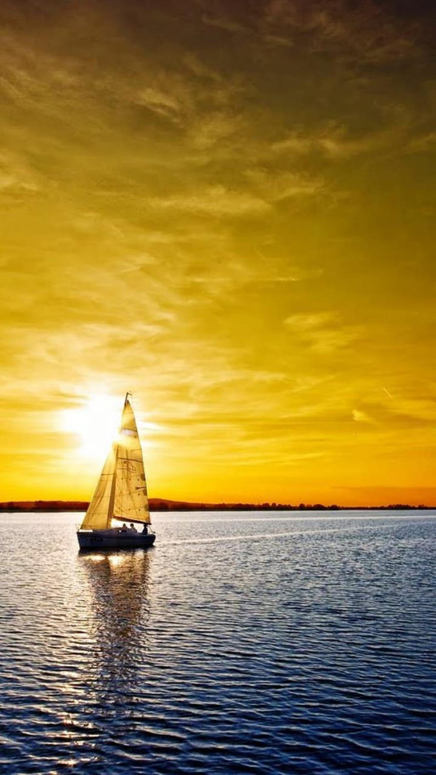 mar silencioso com barco e pôr do sol Mobile Papel de parede de celular HD