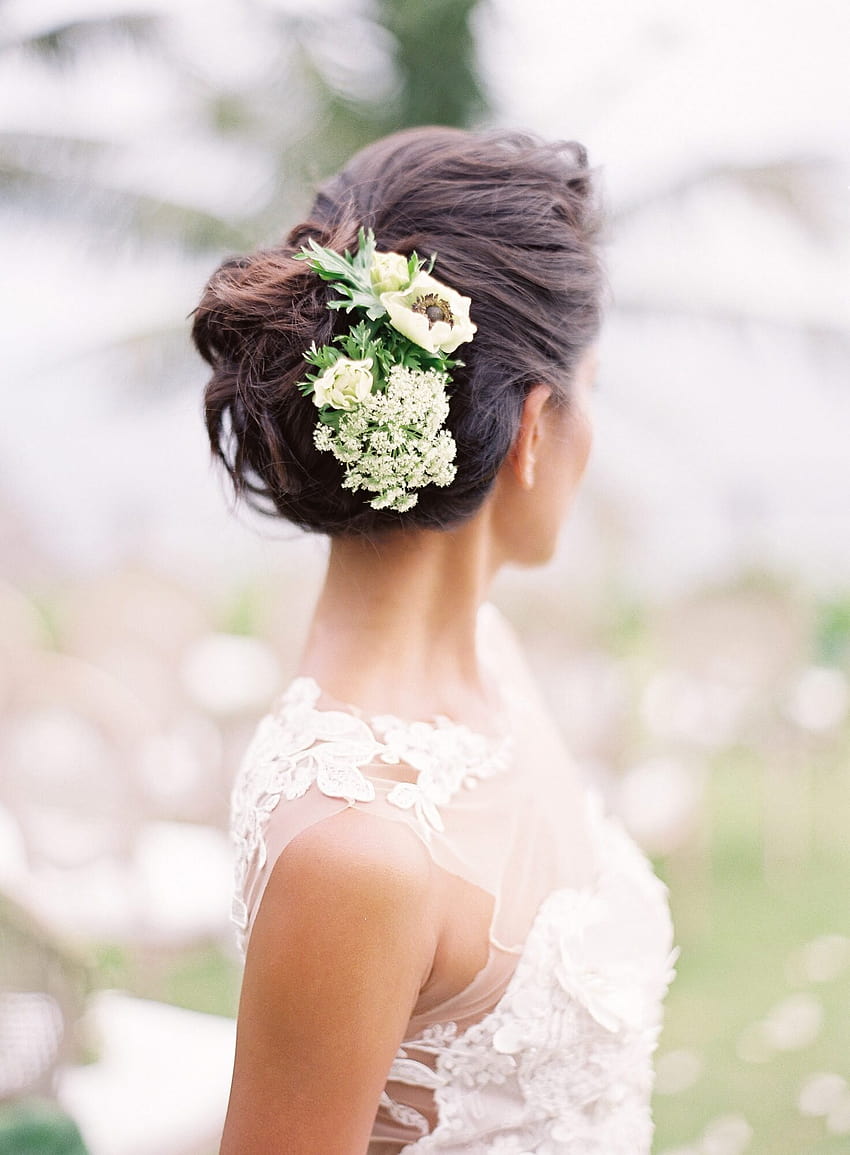 20 penteados de casamento com flores, penteados de noiva com flores artificiais Papel de parede de celular HD