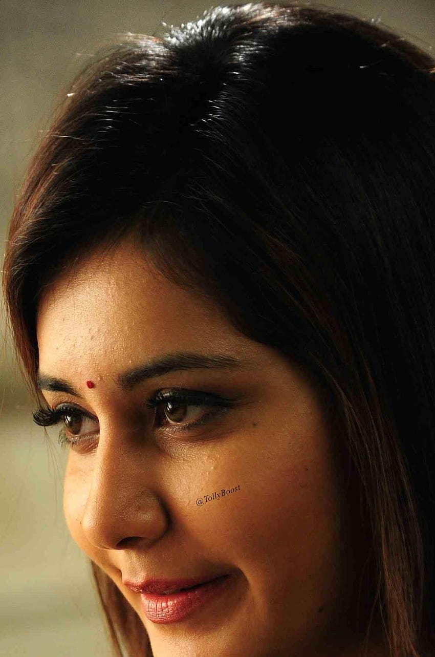 Indian Hot Girl Rashi Khanna Beautiful Eyes Face Close Up, les filles indiennes ferment les yeux Fond d'écran de téléphone HD