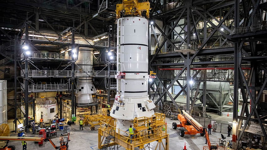 NASA begins assembling the rocket for Artemis moon mission, artemis rocket HD wallpaper