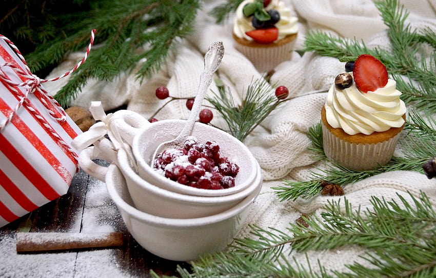 winter, berries, holiday, Christmas, New year, cream, decor, cupcakes, powdered sugar, cranberry , section новый год, cranberry winter HD wallpaper