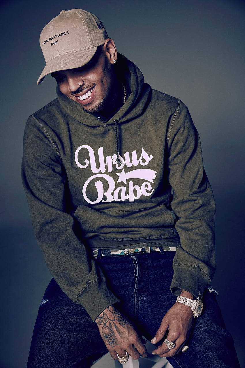 Chris Brown anuncia la serie de conciertos íntimos 'Realeza en vivo', Chris Brown sin orientación fondo de pantalla del teléfono