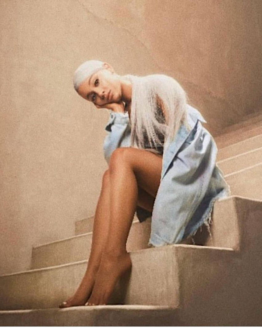 Ariana Grande Poses for Sweetener Album Cover, 2018 Issue 299004 HD phone wallpaper