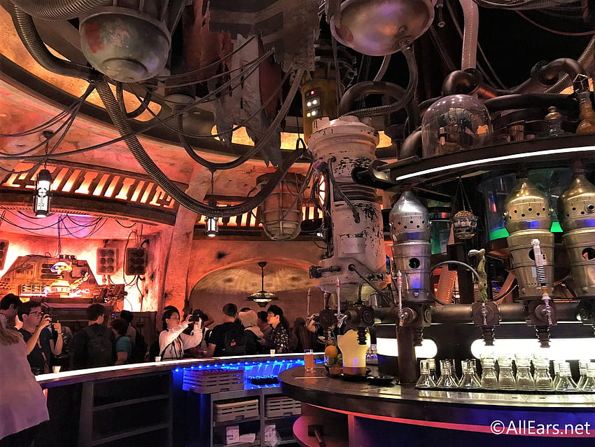 First Look: DJ Rex is on Deck and Drinks Abound at Oga's Cantina at Star Wars: Galaxy's Edge!, star wars cantina HD wallpaper