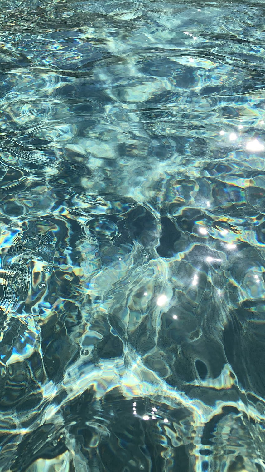 sfondi del telefono dell'acqua chiare increspature dell'acqua verde blu, oceano limpido Sfondo del telefono HD