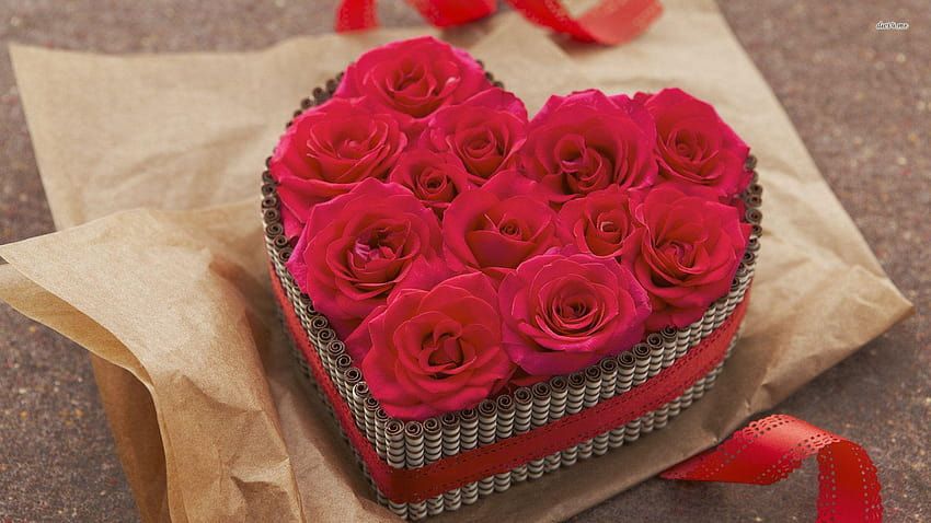 Flowers For > Heart Shaped Rose Bouquet, heart flowers bouquet HD wallpaper