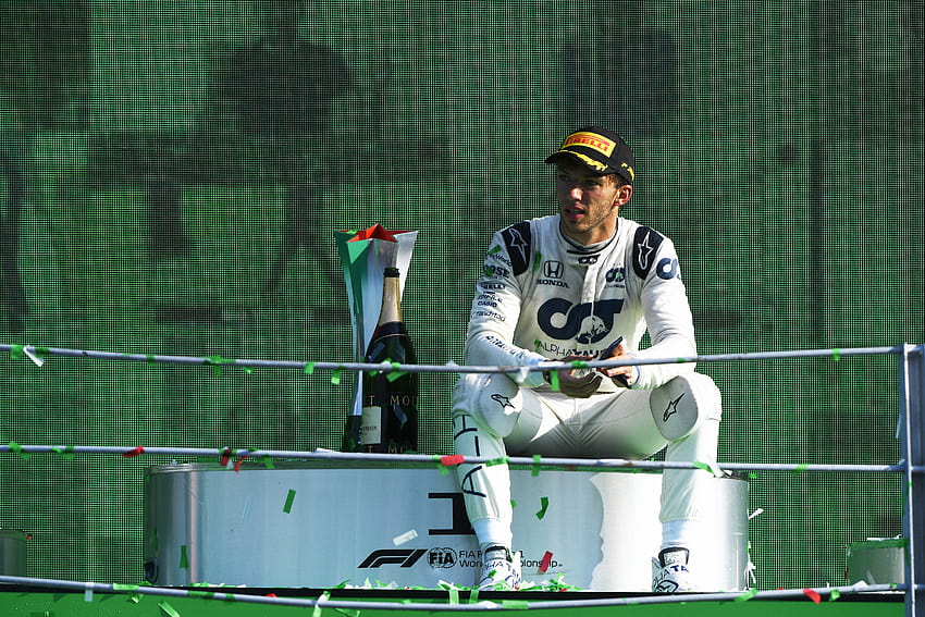 F1 Pierre Gasly vince per la prima volta a Monza mentre Lewis Hamilton è penalizzato, piere gasly 2021 Sfondo HD