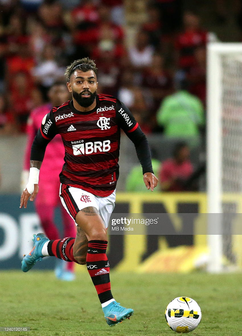 Gabriel Barbosa, do Flamengo, conduz a bola durante a partida entre... Notícias, gabigol 2022 Papel de parede de celular HD