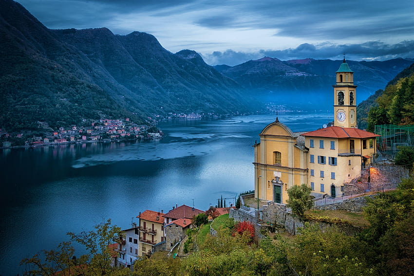 Lake Como, Italy Ultra HD wallpaper