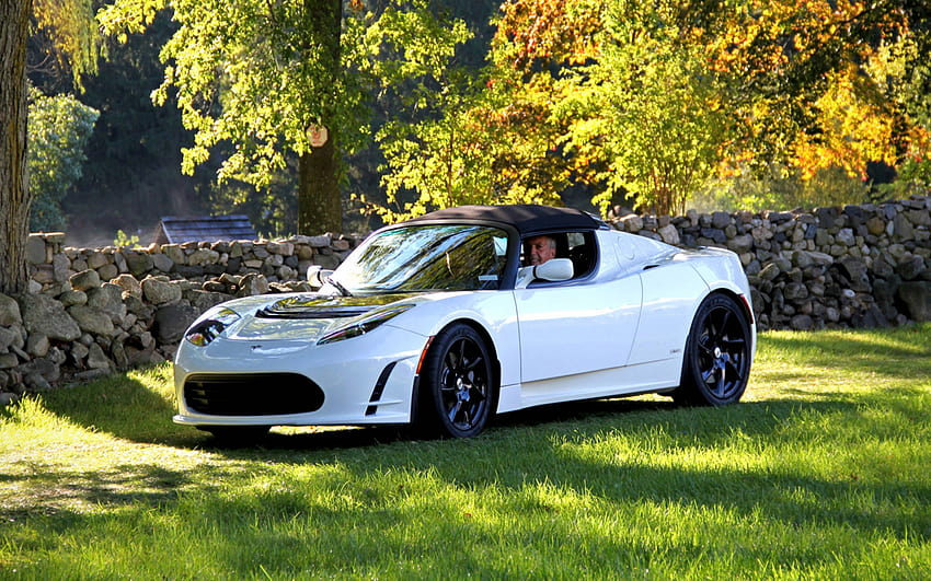 The first Tesla Roadster: A look back at the early adopter's electric car HD wallpaper