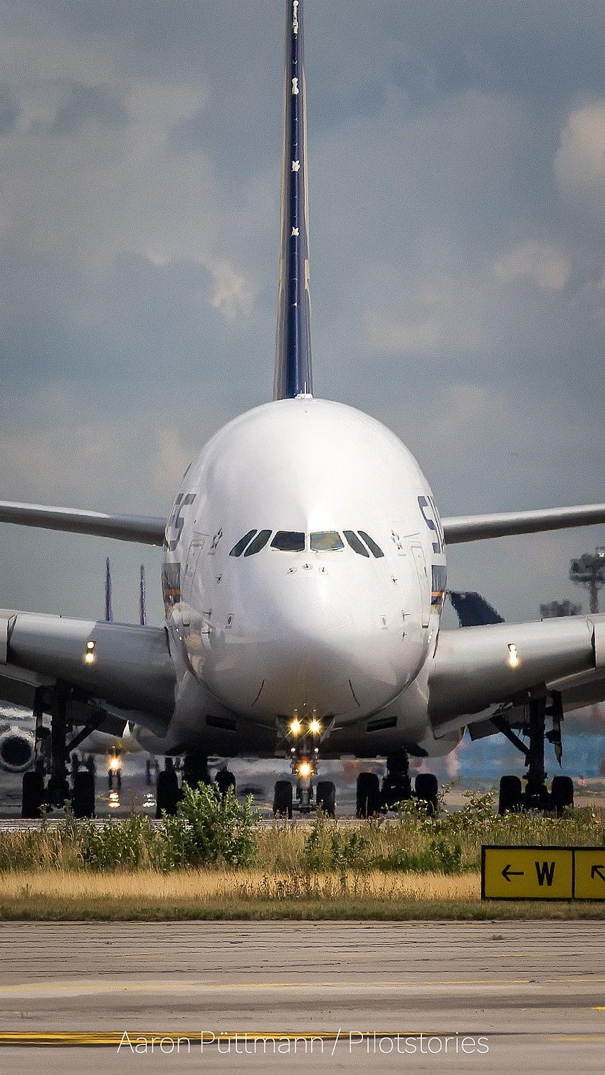 1080x1920 Пълен сингапурски Airbus A380, пилотска кабина на airbus a380 HD тапет за телефон